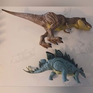 Jurrasic World Talking T Rex And Articulating Stegasaurrus